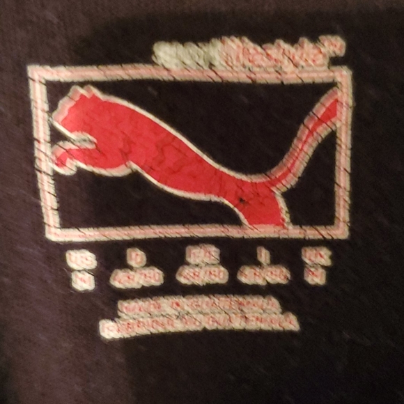 Puma short sleeve/ large puma logo on front - Picture 3 of 5
